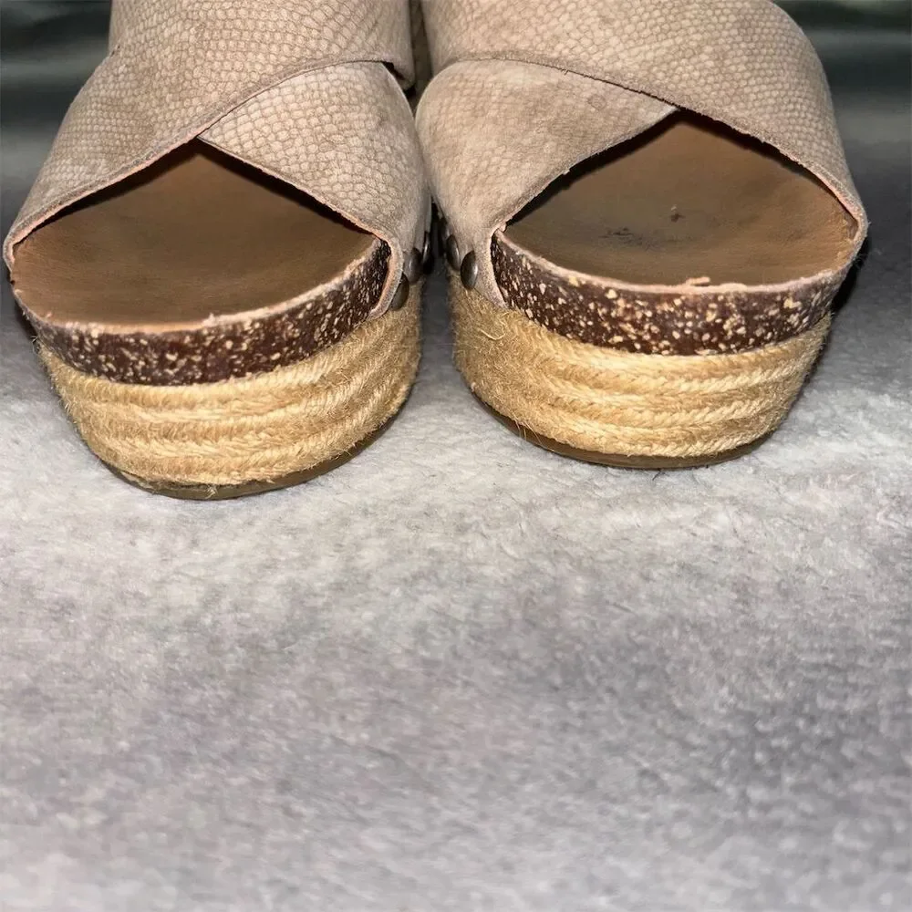 Lucky Brand Women's Neeka Taupe Slide Wedge Sandals Size 7.5M - Picture 10 of 16